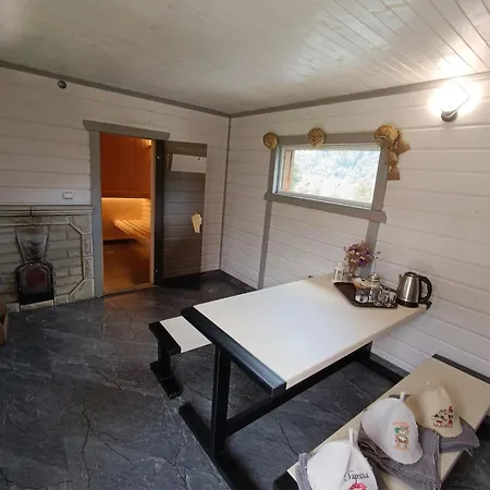 ロッジ чан-садиба гуцульська пісня