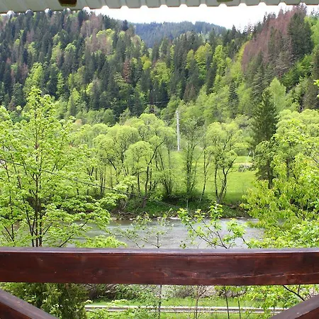 чан-садиба гуцульська пісня ロッジ